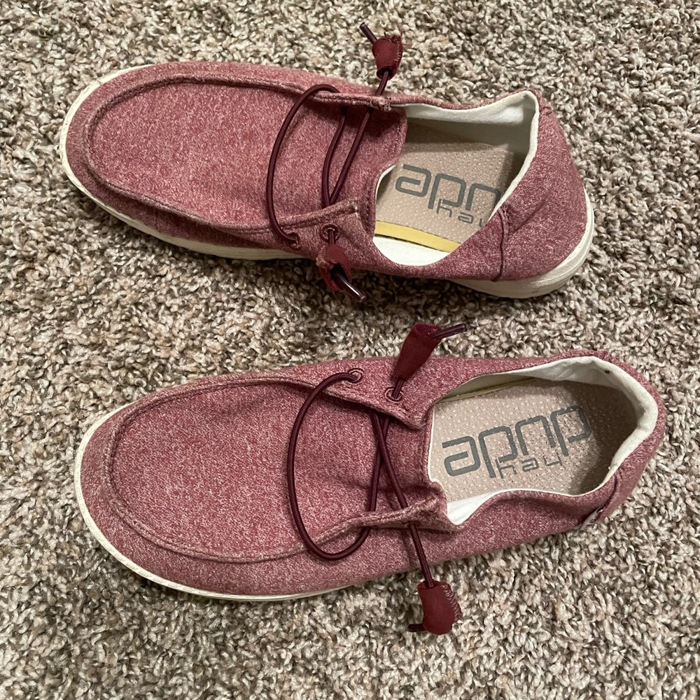 Hey Dude Wendy size 5